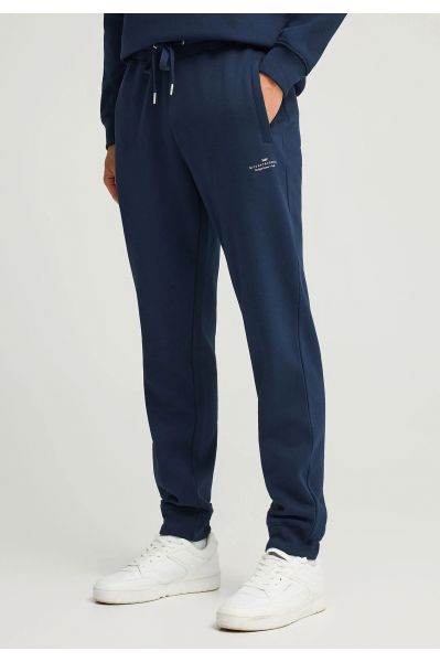 ΑΝΔΡΙΚΌ ΑΘΛΗΤΙΚΌ ΠΑΝΤΕΛΌΝΙ