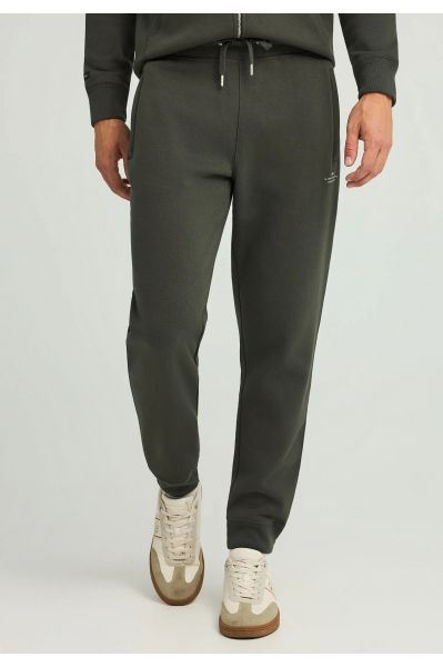 ΑΝΔΡΙΚΌ ΑΘΛΗΤΙΚΌ ΠΑΝΤΕΛΌΝΙ