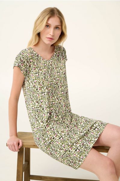 ΝΥΧΤΙΚΌ ΓΥΝΑΙΚΕΊΟ